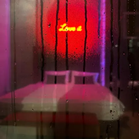 Hidden Garden アパート ウッチ